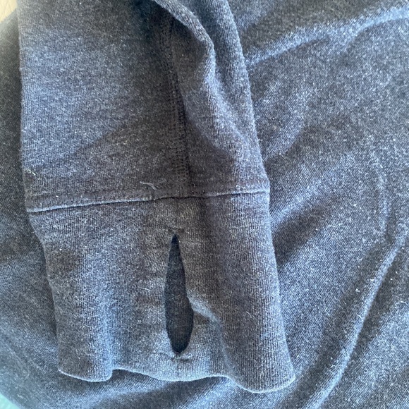 Lululemon turtleneck reversible sweatshirt - Picture 2 of 4